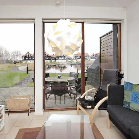 Two-bedroom Holiday In 3