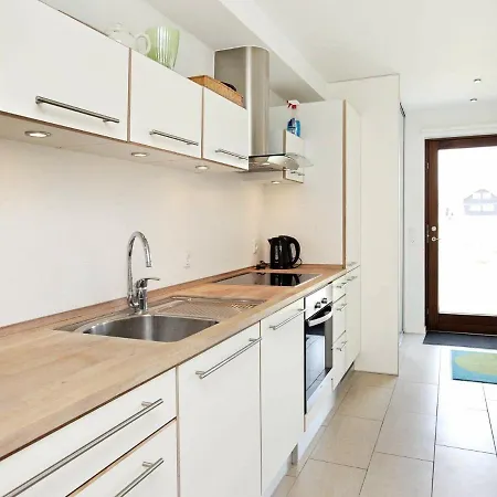 Two-bedroom Holiday In 3 *