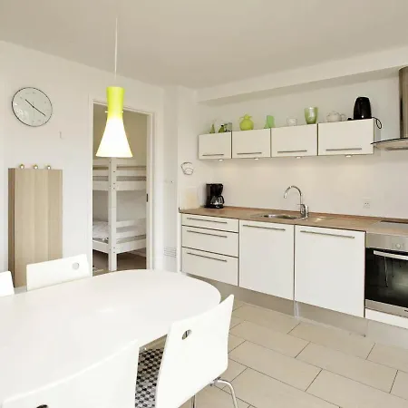 Two-bedroom Holiday In 3 * Bogense